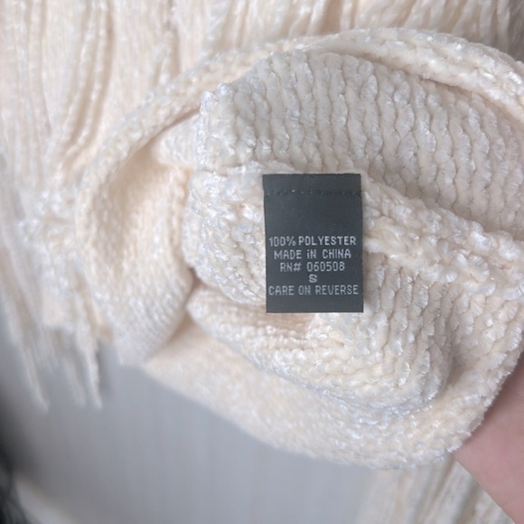 🆕 ANGIE Cream Tassel Super Soft Fringe
Boho Sweater SMALL - Picture 10 of 10